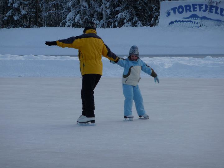 211.jpg - Eislaufen in Gol